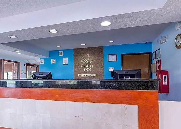 Quality - Dekalb Inn 4*