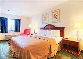 Quality - Dekalb Inn